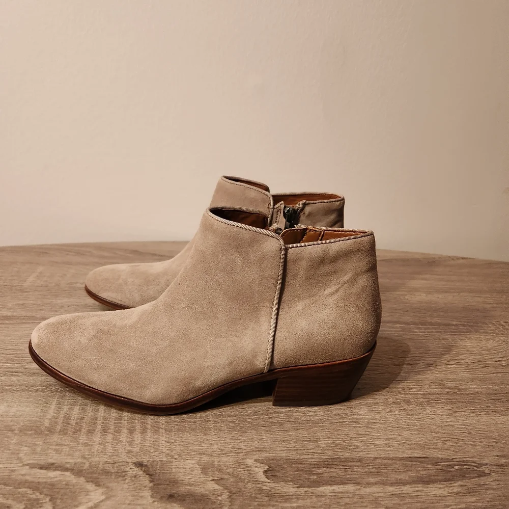 SAM EDELMAN BOOTS. SHOES BEIGE SUEDE LEATHER FLATS ANKLE BOOTIES SIZE 7